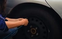 Connect the Pump Hose To Fill The Tire